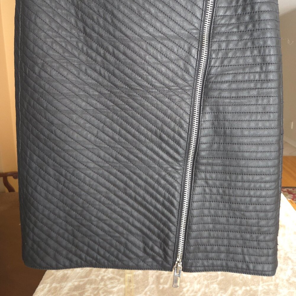 Reiss Black Leather Skirt – US 4 – Asymmetric Zip - Picture 3 of 12